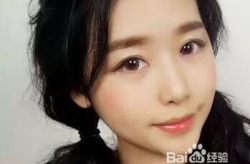 网红莹妆,揭秘美妆界的璀璨新星