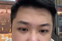 普通人像照片男,捕捉校园男生日常瞬间