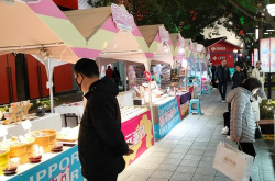 摆摊网红地,揭秘城市街头新风尚